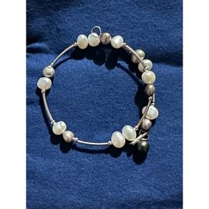 Vantel pearls “shades of gray” size 7 New wrist bracelet